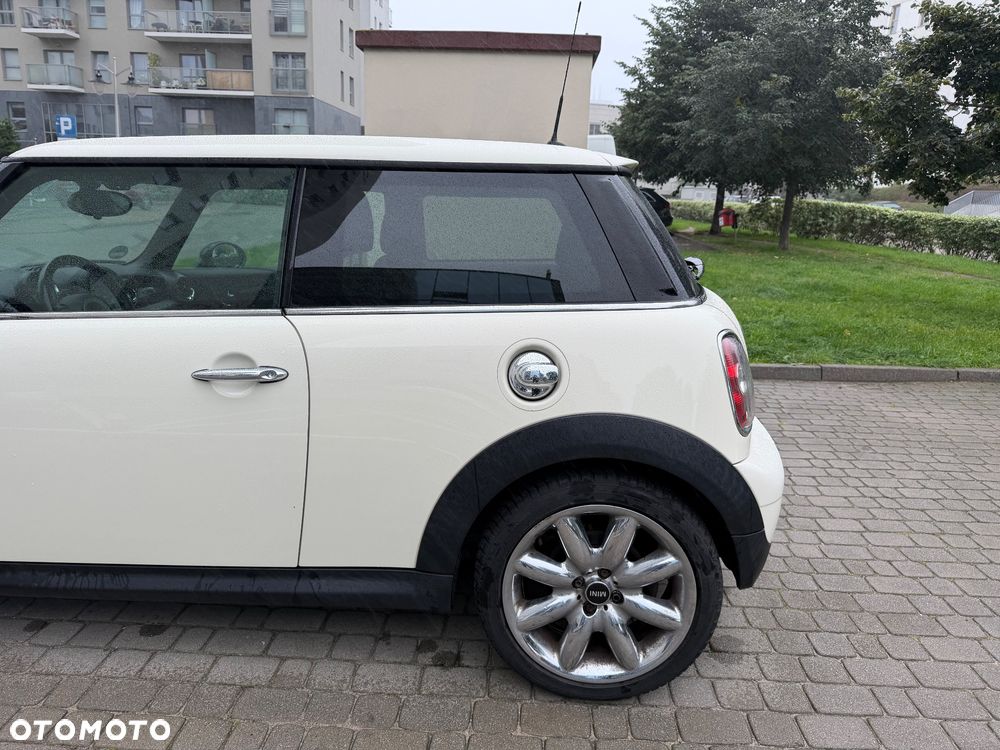 MINI Cooper Standard - 11