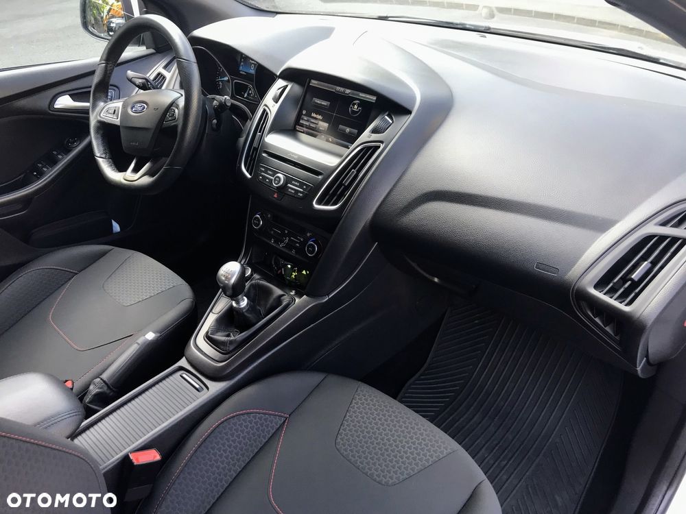 Ford Focus - 17