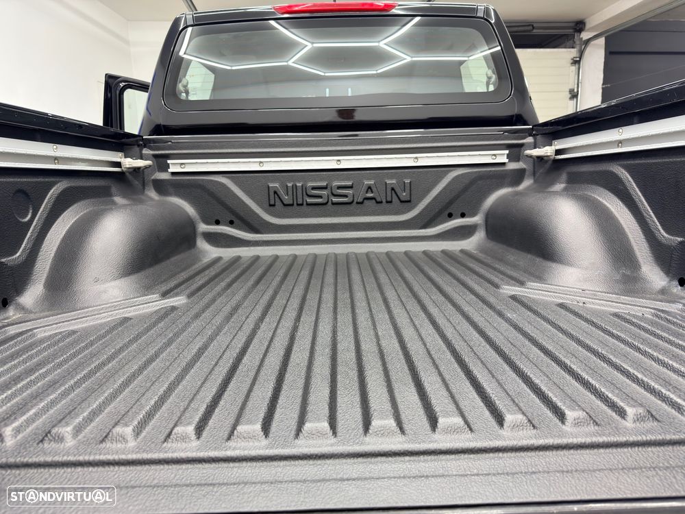 Nissan Navara 2.3 dCi CD 4WD Tekna - 39