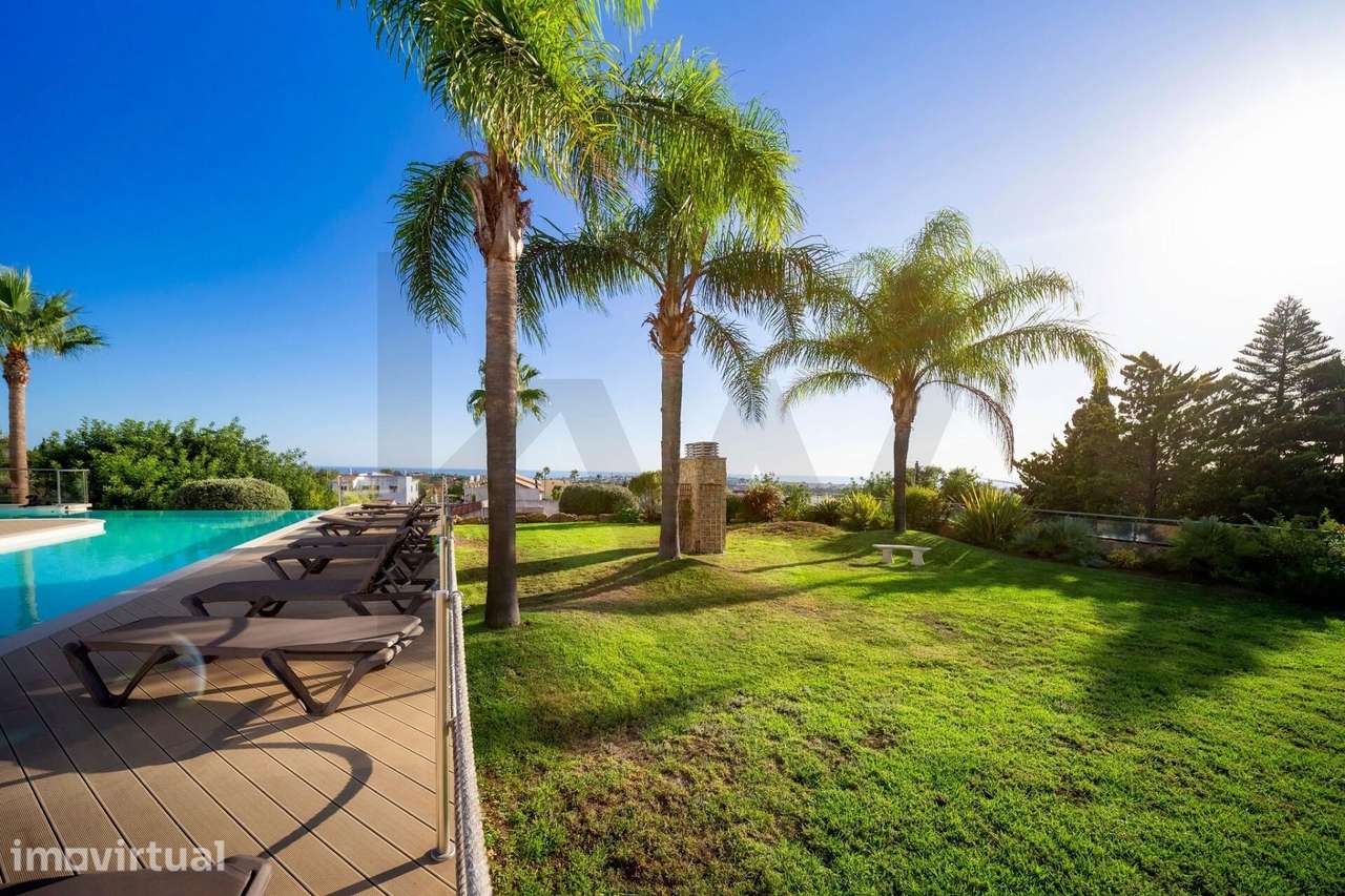 Apartamento T3 com Logradouro, Piscina e Garagem em Patroves – Albufei - Grande imagem: 3/53