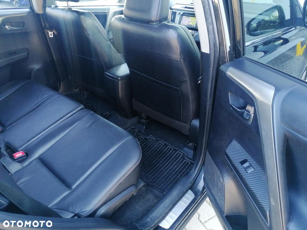Toyota RAV4 2.2 D-4D Prestige - 10