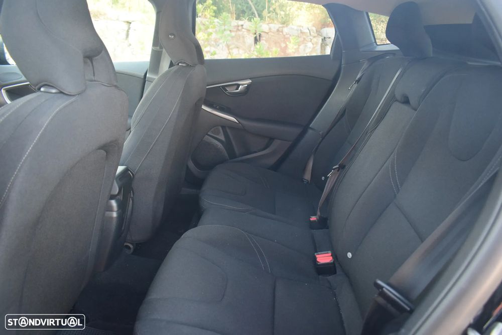 Volvo V40 1.6 D2 Summum - 13