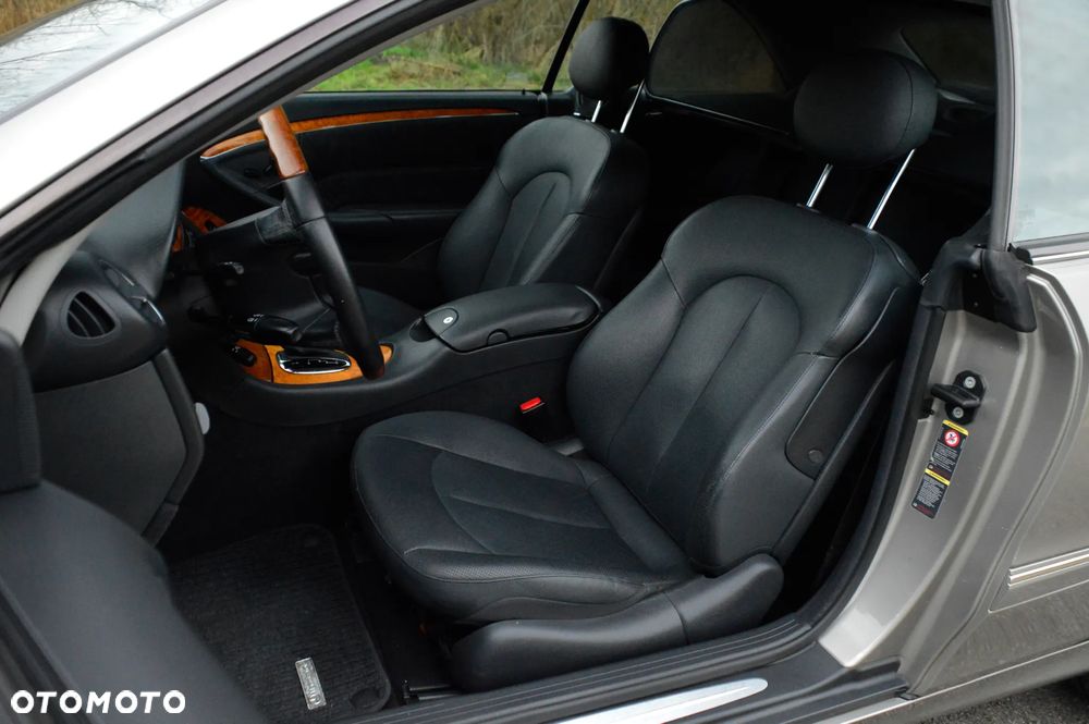 Mercedes-Benz CLK - 6
