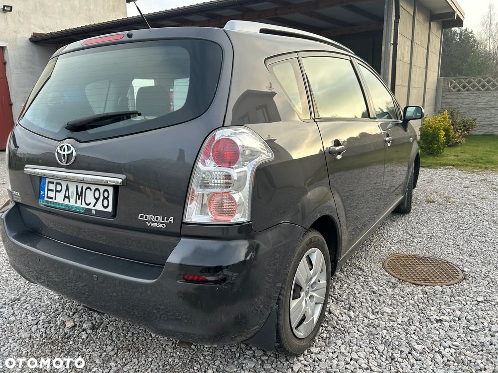 Toyota Corolla Verso - 2