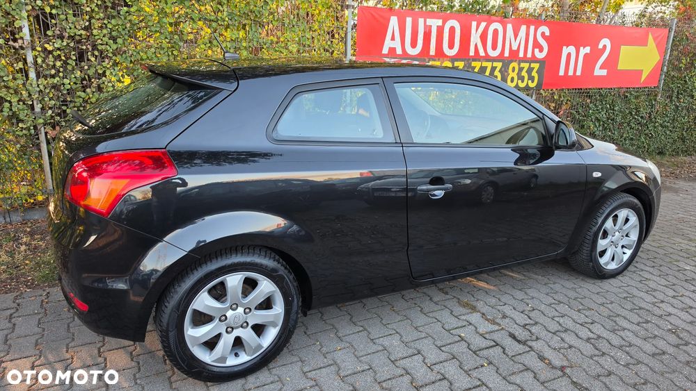 Kia Ceed - 23