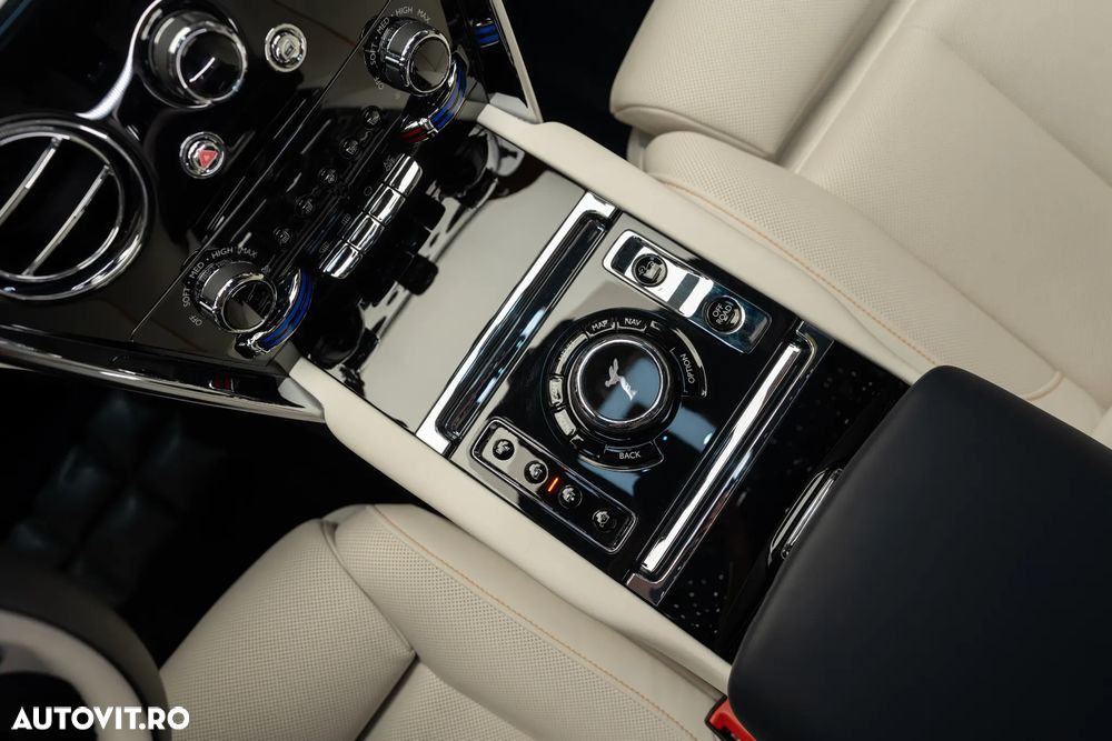 Rolls-Royce Cullinan Standard - 18