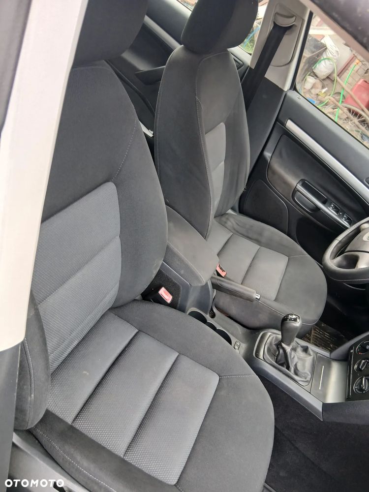 Skoda Octavia 1.6 Ambition - 34