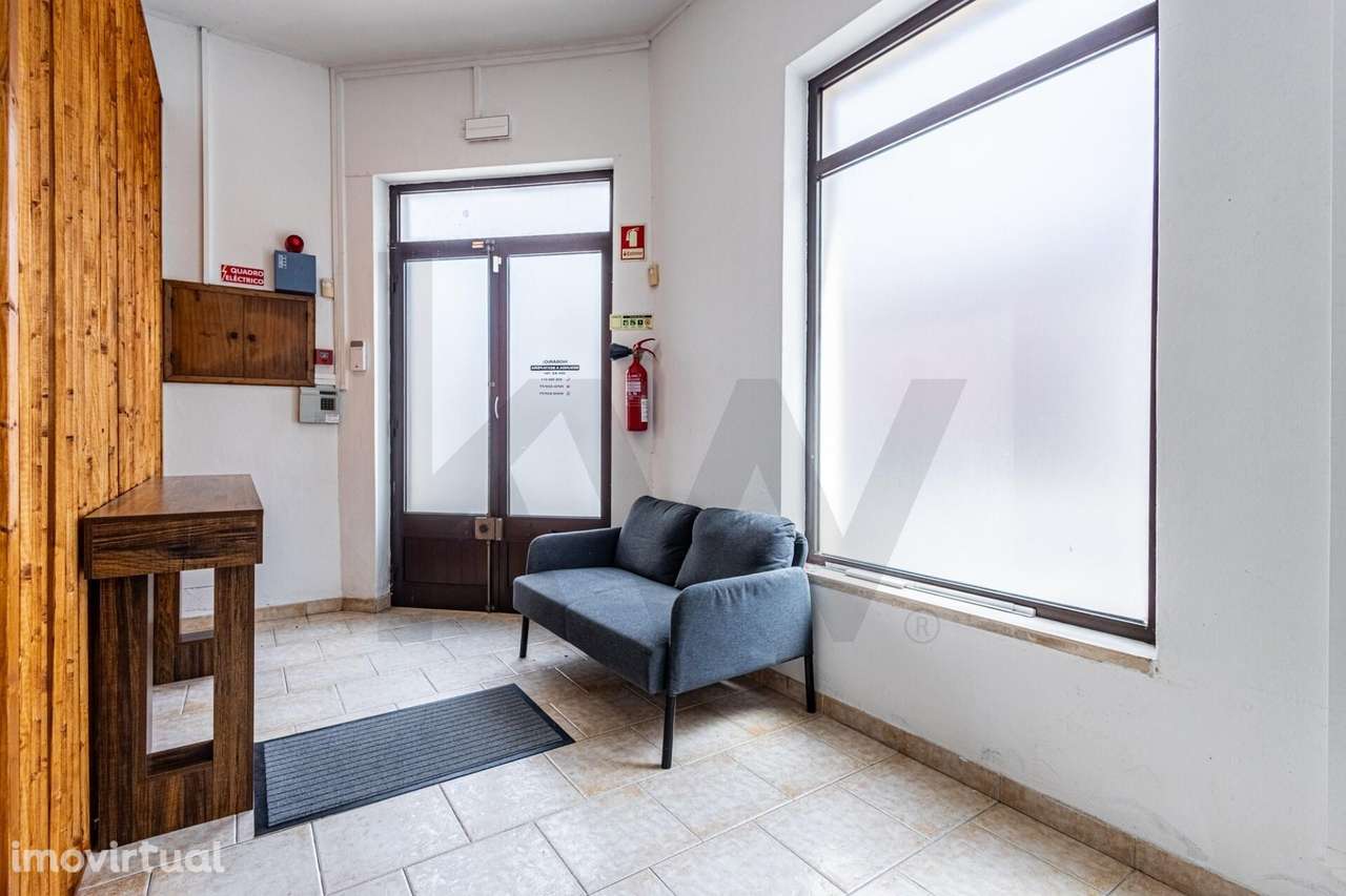 Espaço comercial para arrendamento em Almeirim - Grande imagem: 2/25