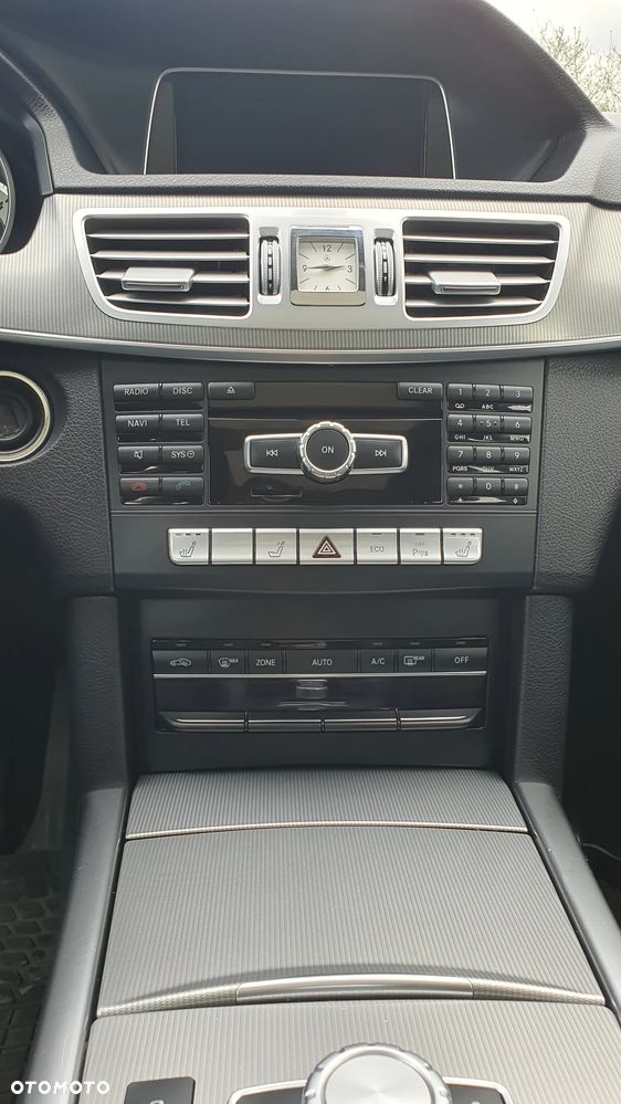 Mercedes-Benz Klasa E 220 BlueTEC 9G-TRONIC - 23