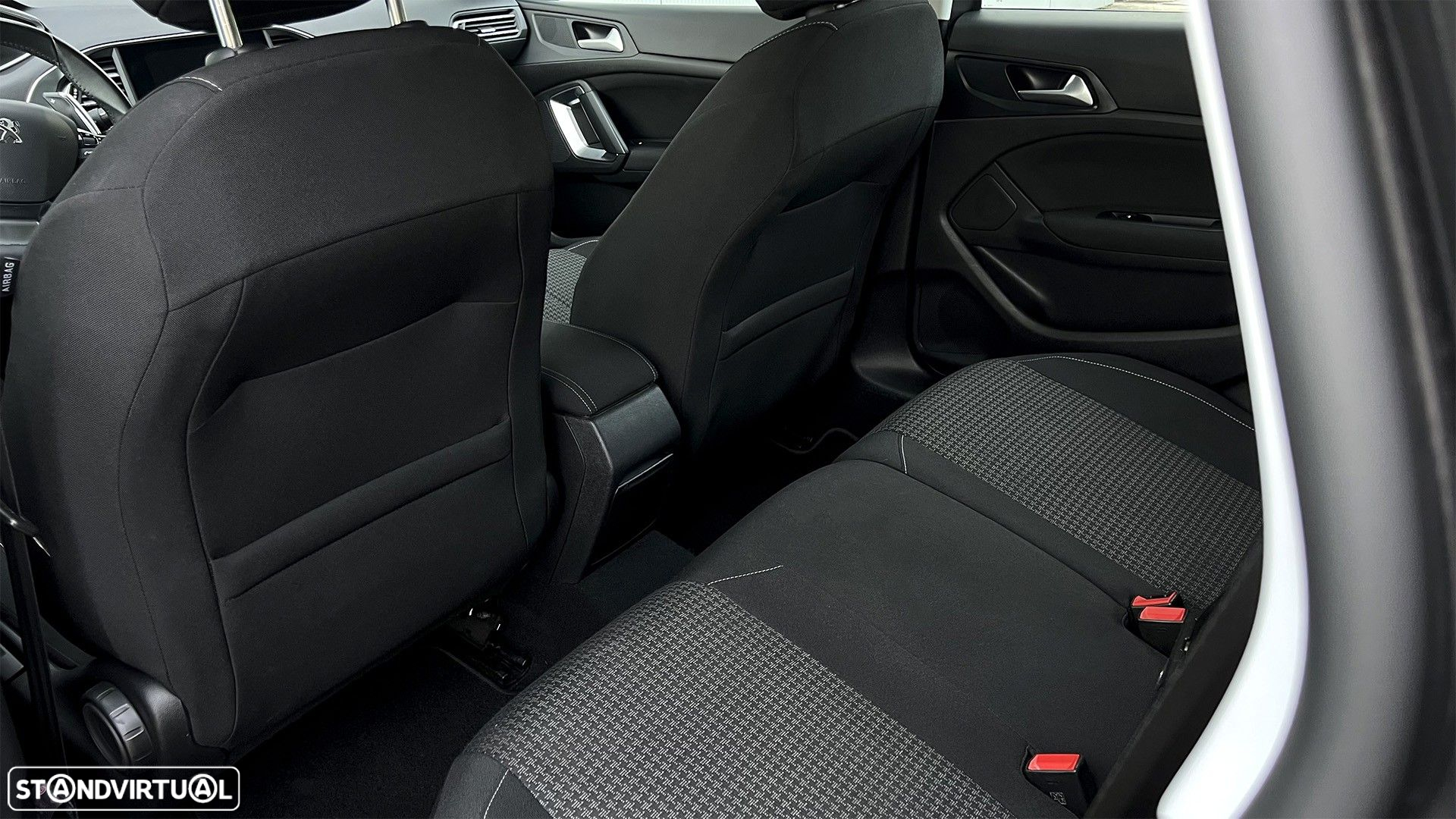 Peugeot 308 SW 1.5 BlueHDi Active Pack EAT8 - 32