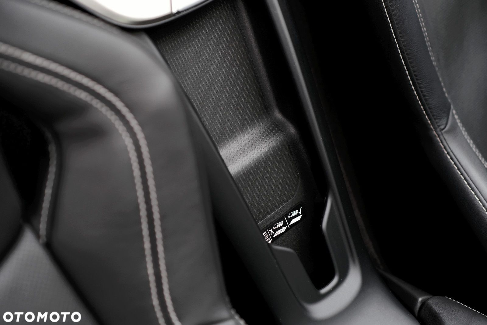 Chevrolet Corvette - 29