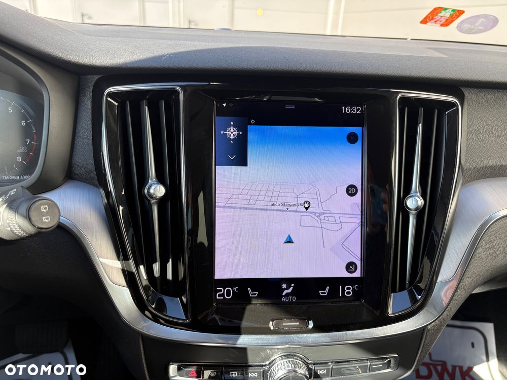 Volvo V60 B3 B Geartronic Momentum Pro - 21