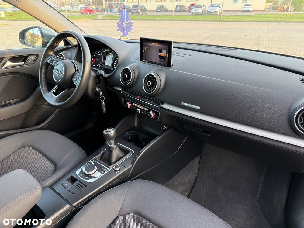 Audi A3 Sportback 30 TFSI - 15