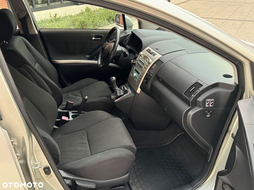 Toyota Corolla Verso 2.0 D-4D Terra 7os - 12