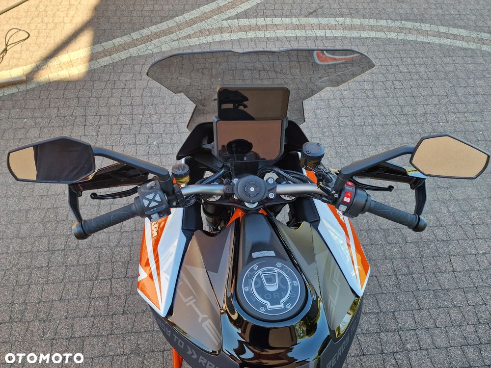 KTM Super Duke - 23