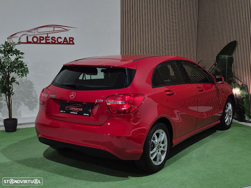 Mercedes-Benz A 180 2013 photo 5