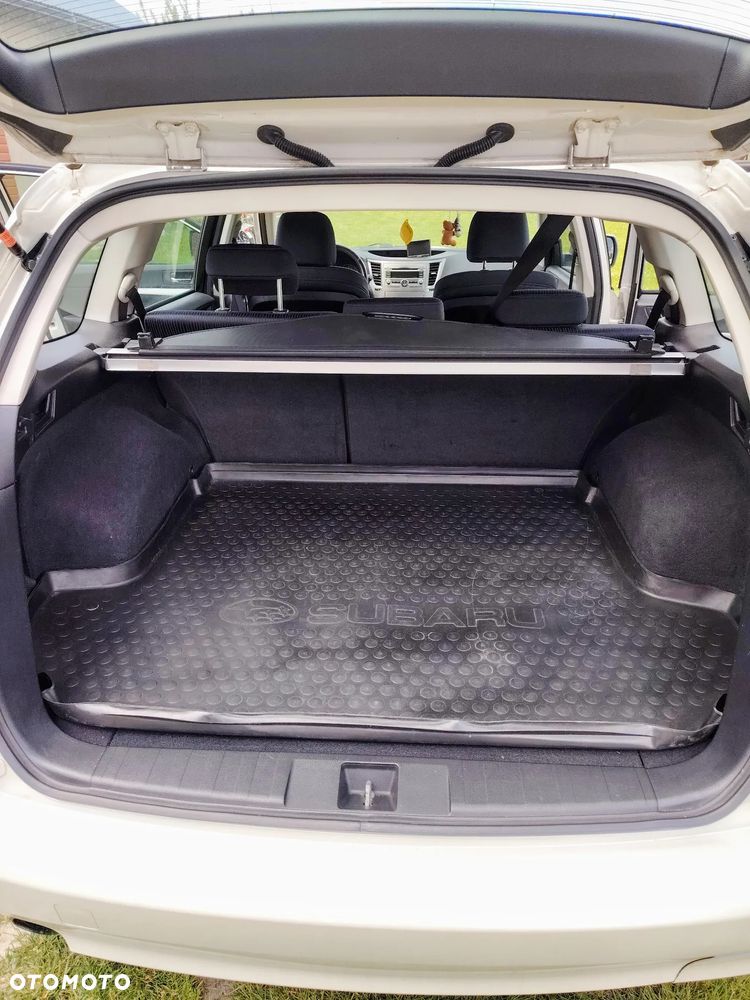 Subaru Legacy 2.0D Sport - 9