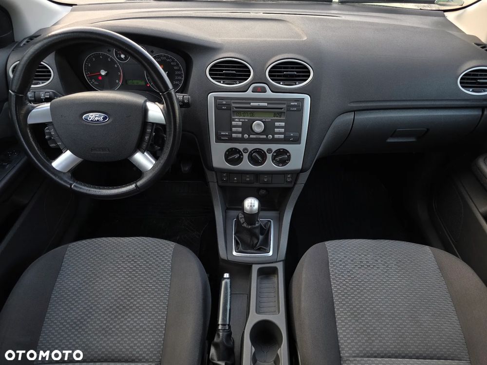 Ford Focus SW 1.6 Turnier Futura - 10