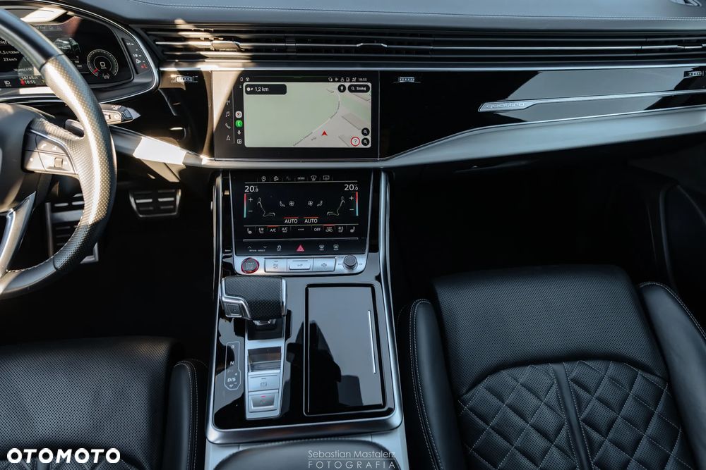 Audi SQ8 - 28