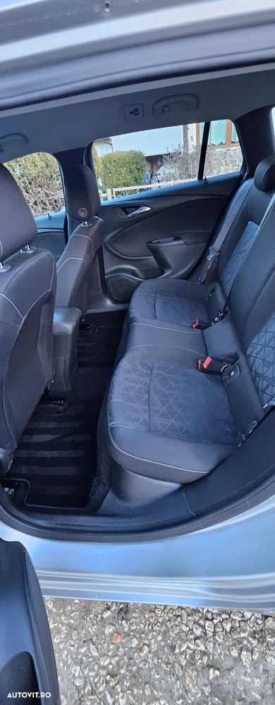 Opel Astra 1.6 D Start/Stop 120 Jahre - 11