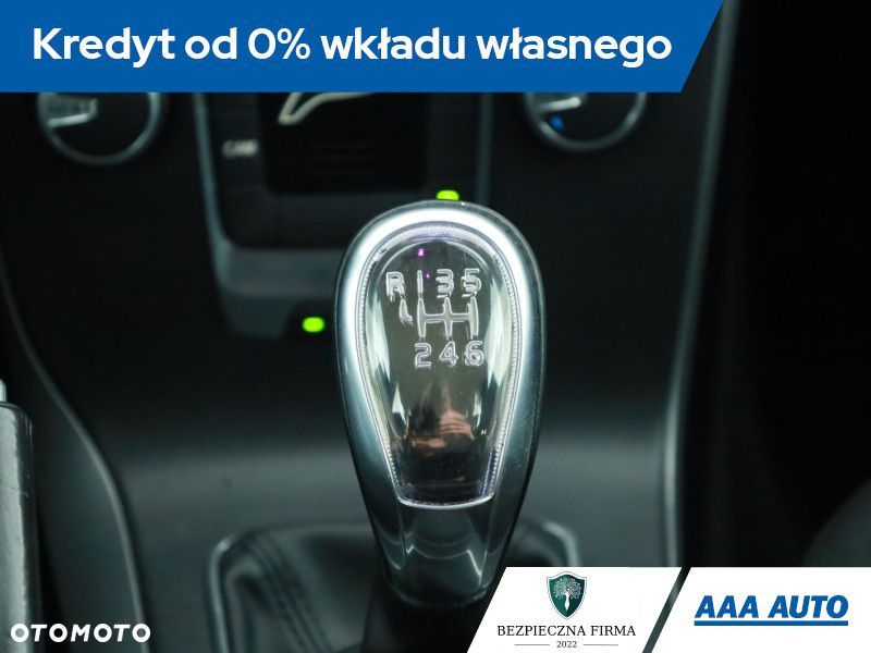 Volvo V40 - 14