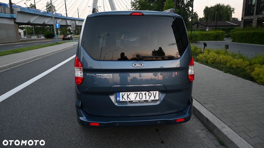 Ford Tourneo Courier 1.0 EcoBoost Titanium - 5