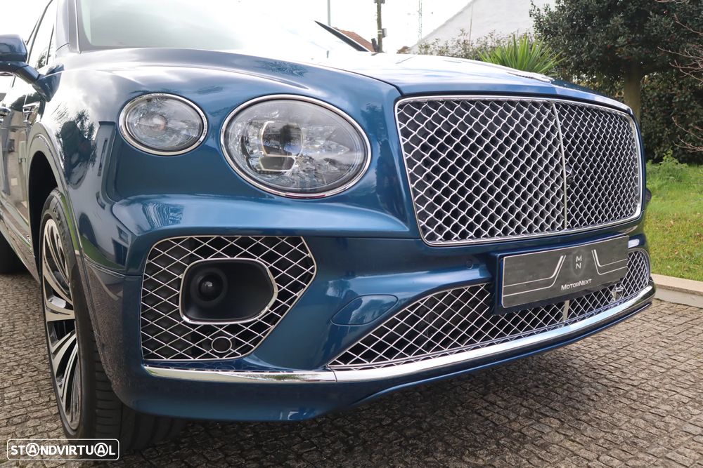 Bentley Bentayga V8 Azure - 7