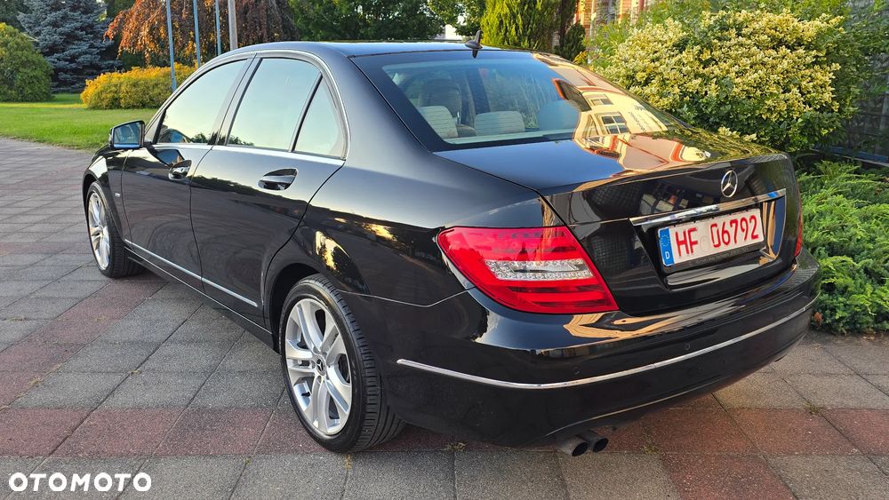Mercedes-Benz Klasa C 180 BlueEFFICIENCY Avantgarde - 4