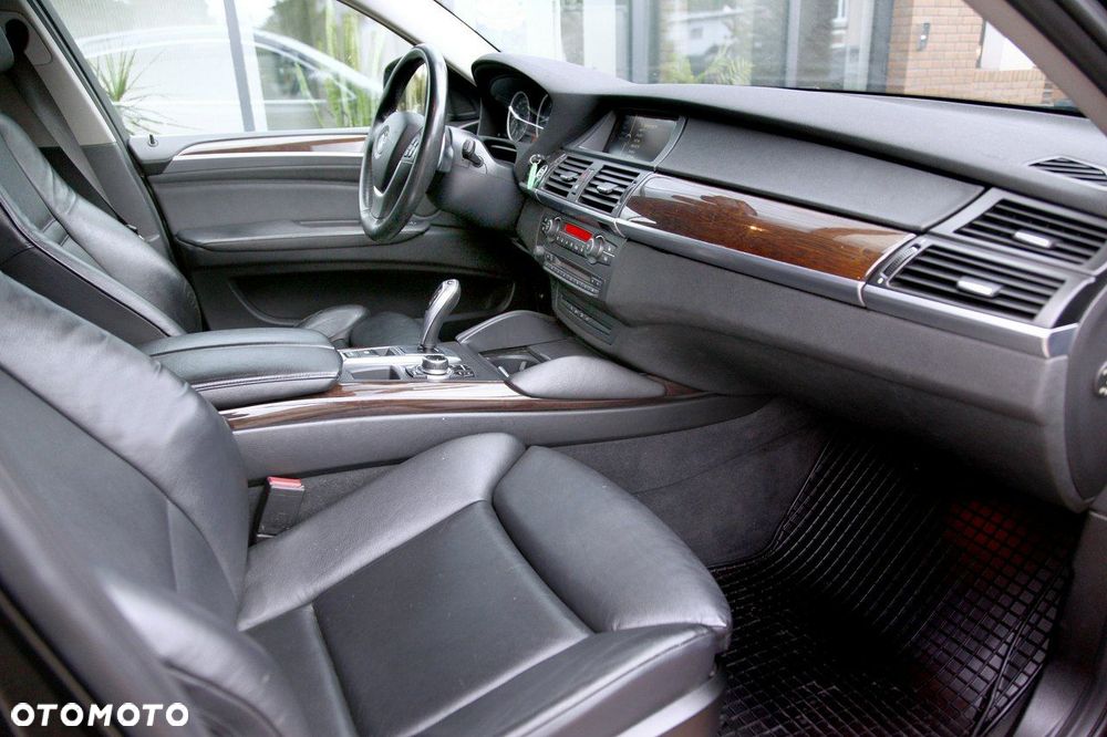BMW X6 - 12