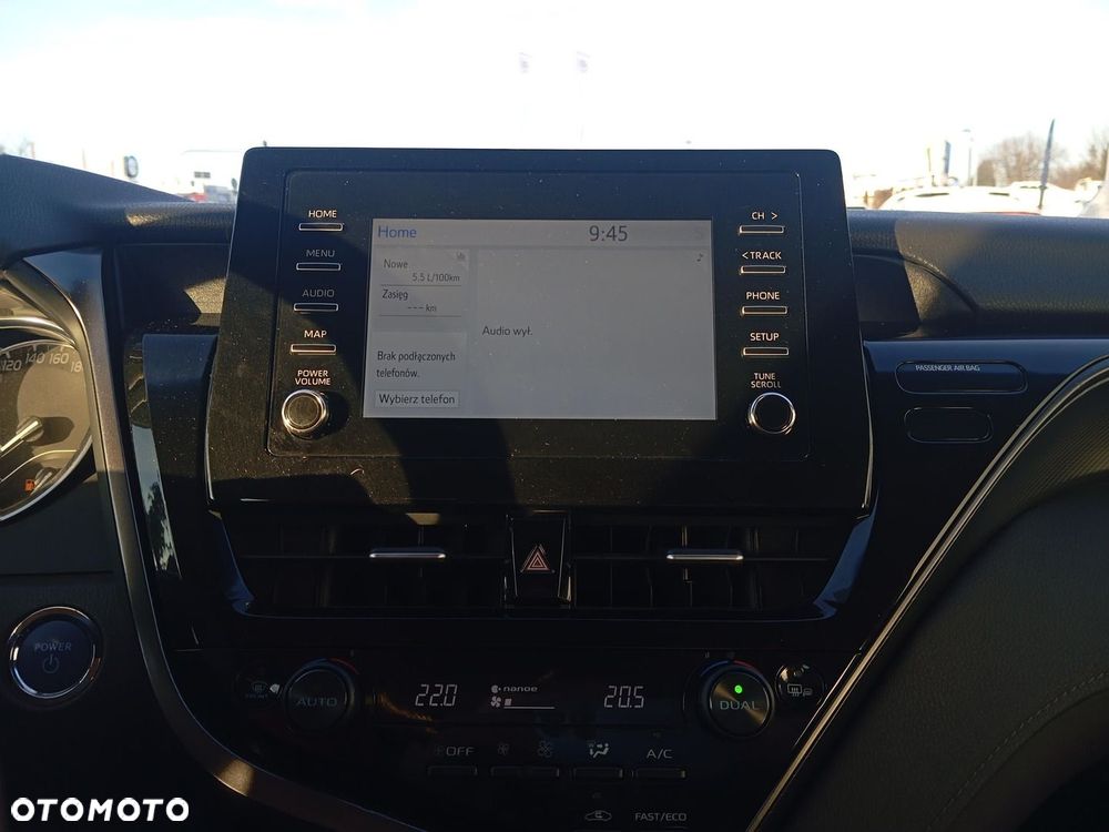Toyota Camry 2.5 Hybrid Comfort CVT - 21