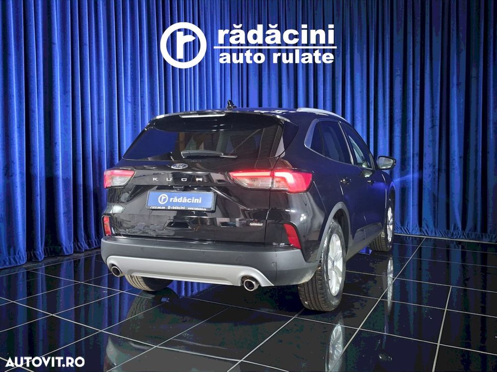 Ford Kuga - 8