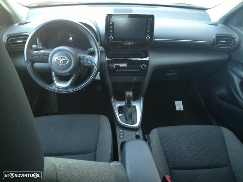 Toyota Yaris Cross 1.5 HDF Comfort Plus - 18