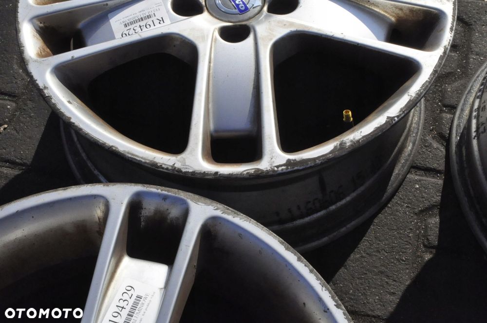 VOLVO  FELGI ALUMINIOWE 17 7.0 5X108 ET 52.5 - 4