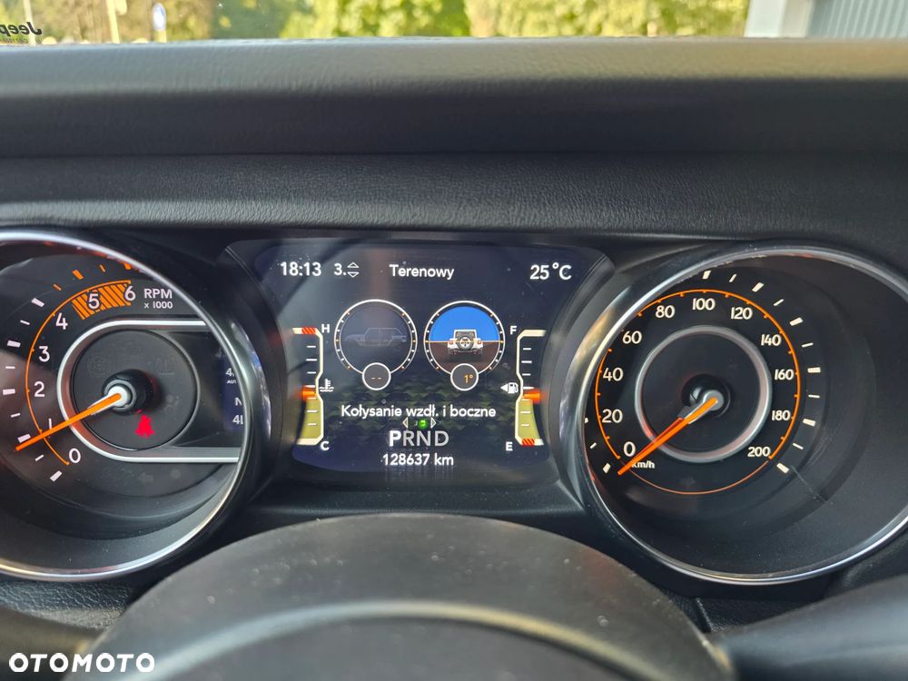 Jeep Wrangler Unlimited 2.2 CRD Sahara - 29