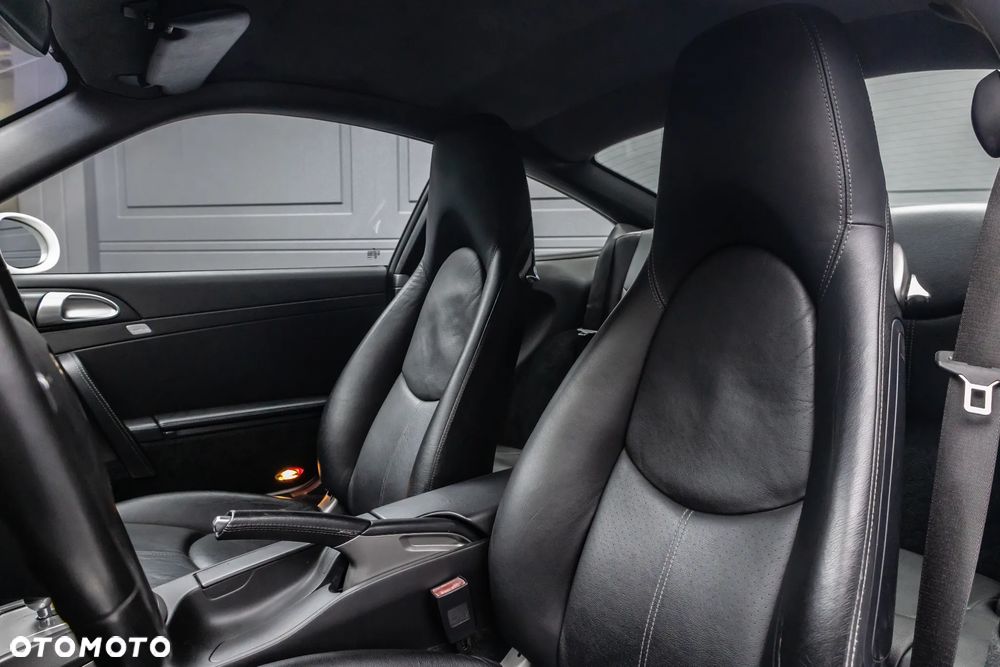 Porsche 911 Carrera Tiptronic S - 19