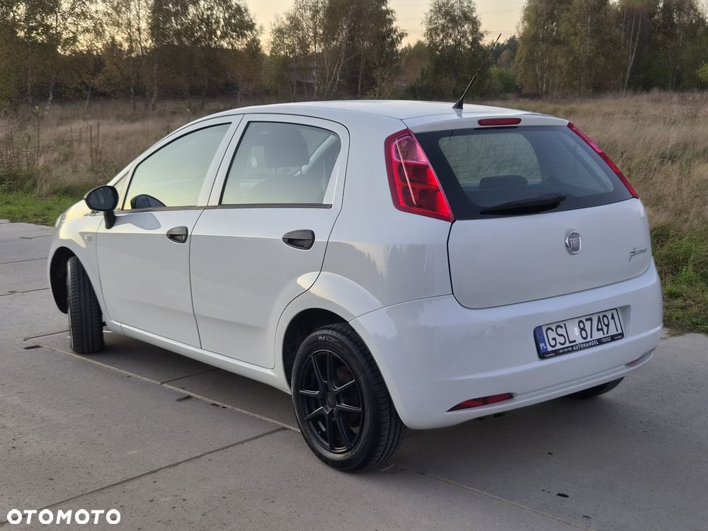 Fiat Punto 2012 photo 4