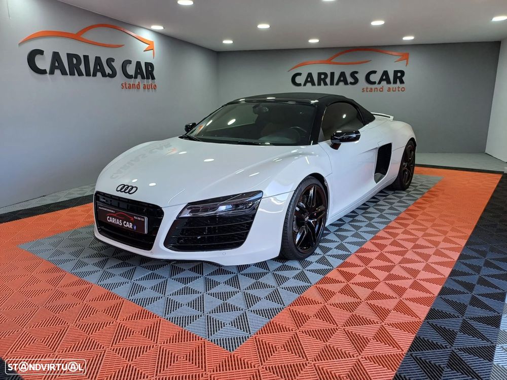 Audi R8 Spyder - 1