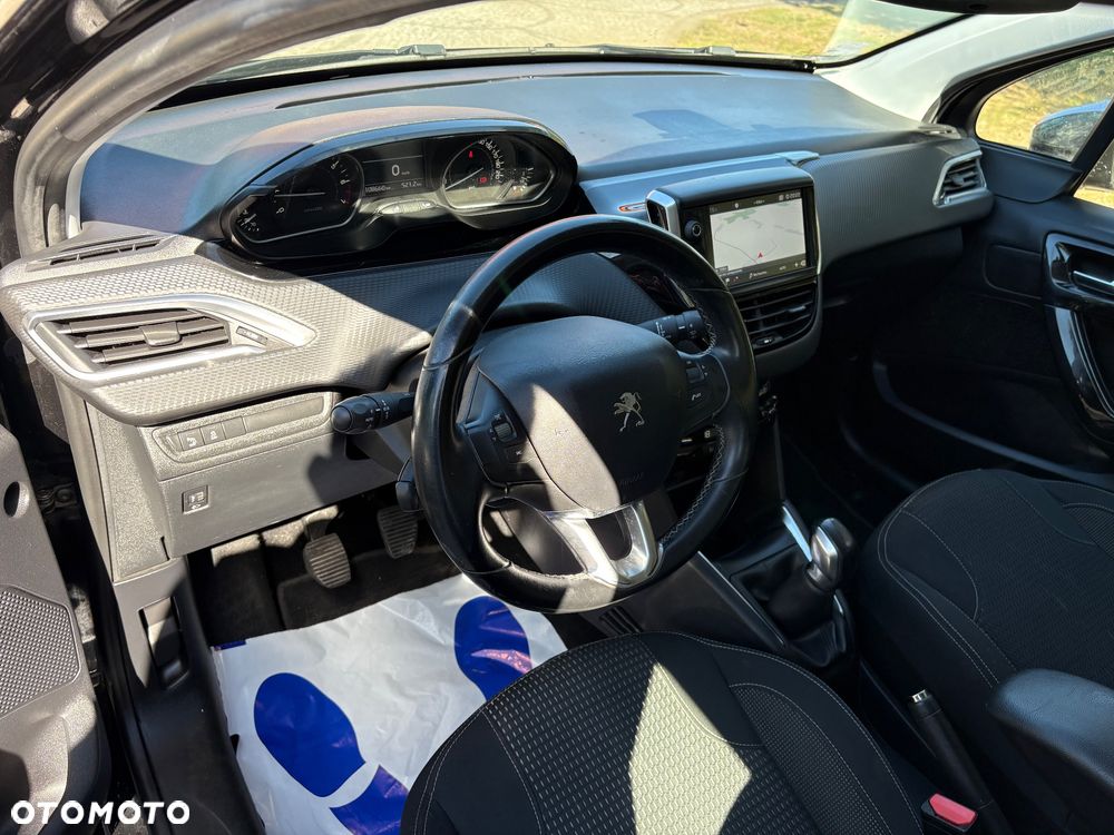 Peugeot 208 PureTech 82 Start & Stop Allure - 12