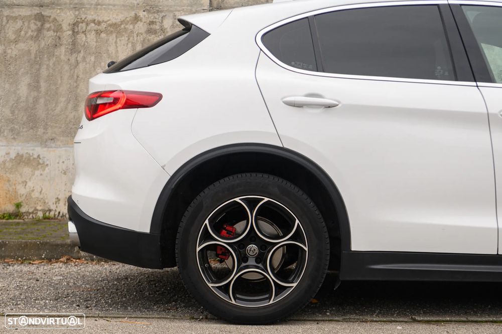 Alfa Romeo Stelvio 2.2 D Super AT8 Q4 - 8