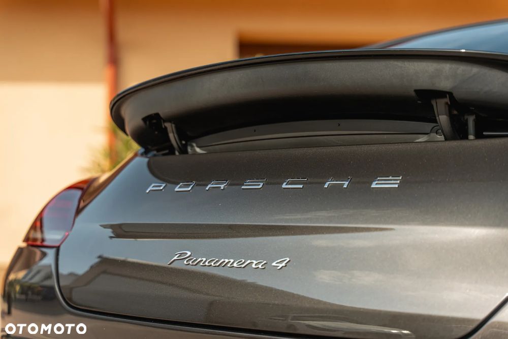 Porsche Panamera 4 Edition - 11