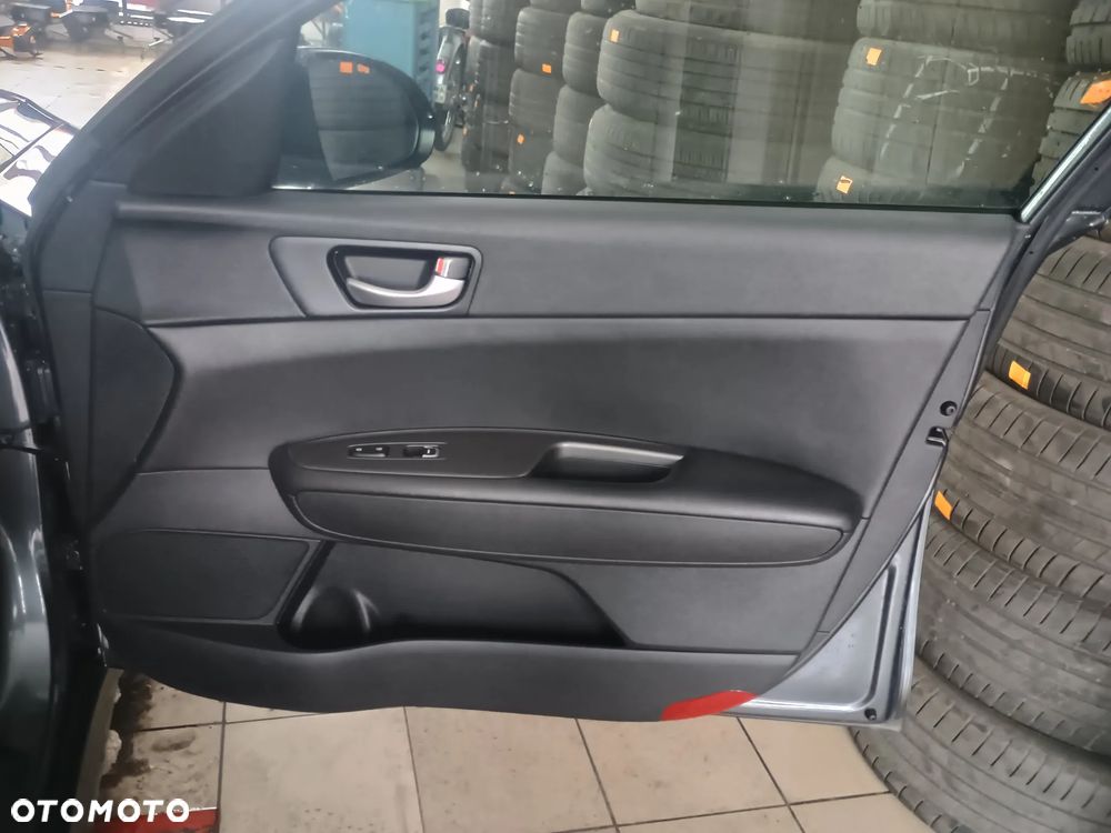 Kia Optima - 11