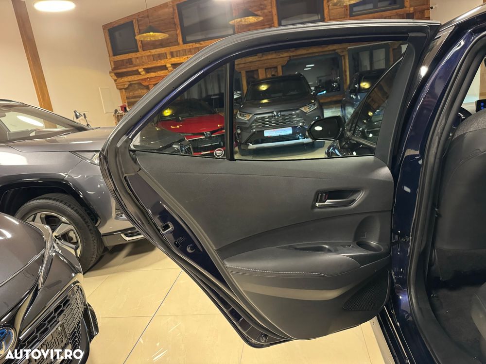 Toyota Corolla 1.8 Hybrid Business Edition - 26