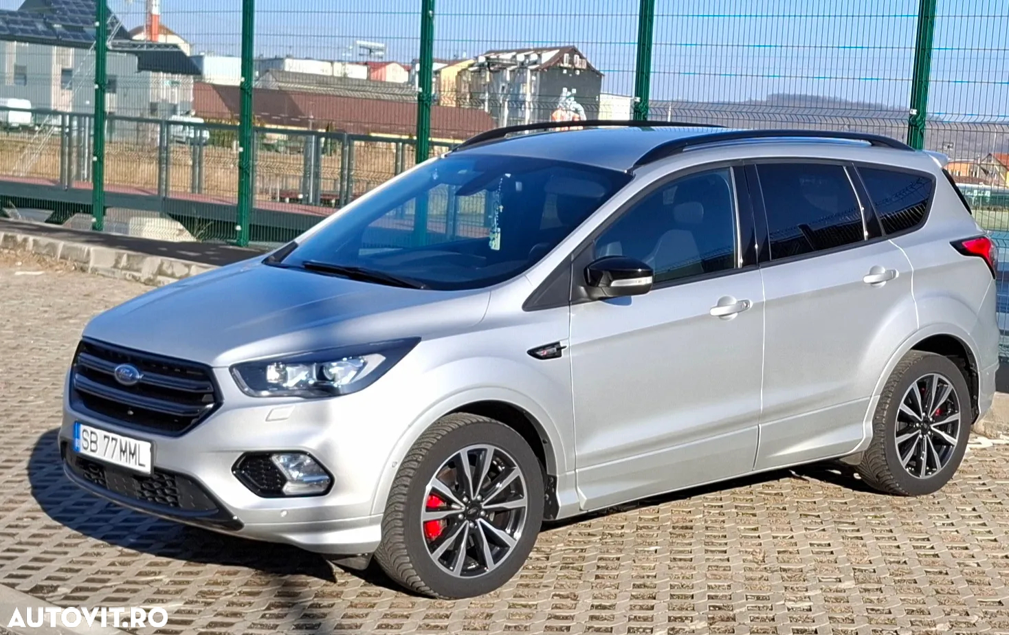 Ford Kuga 1.5 EcoBoost 2WD Trend - 4