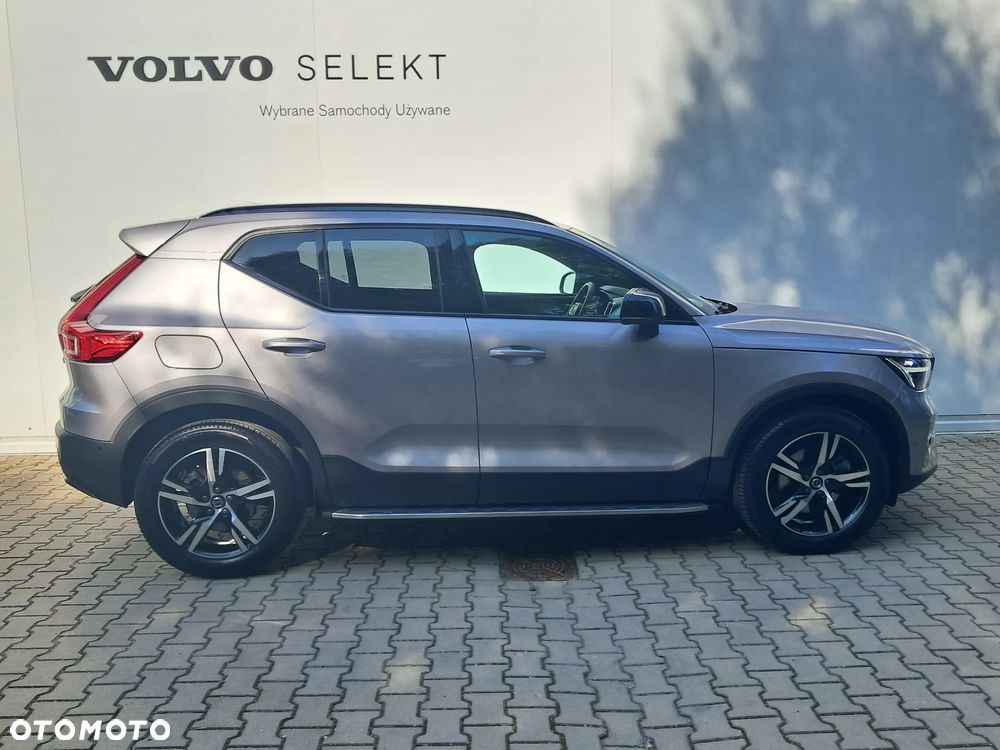 Volvo XC 40 B3 Plus Dark - 8