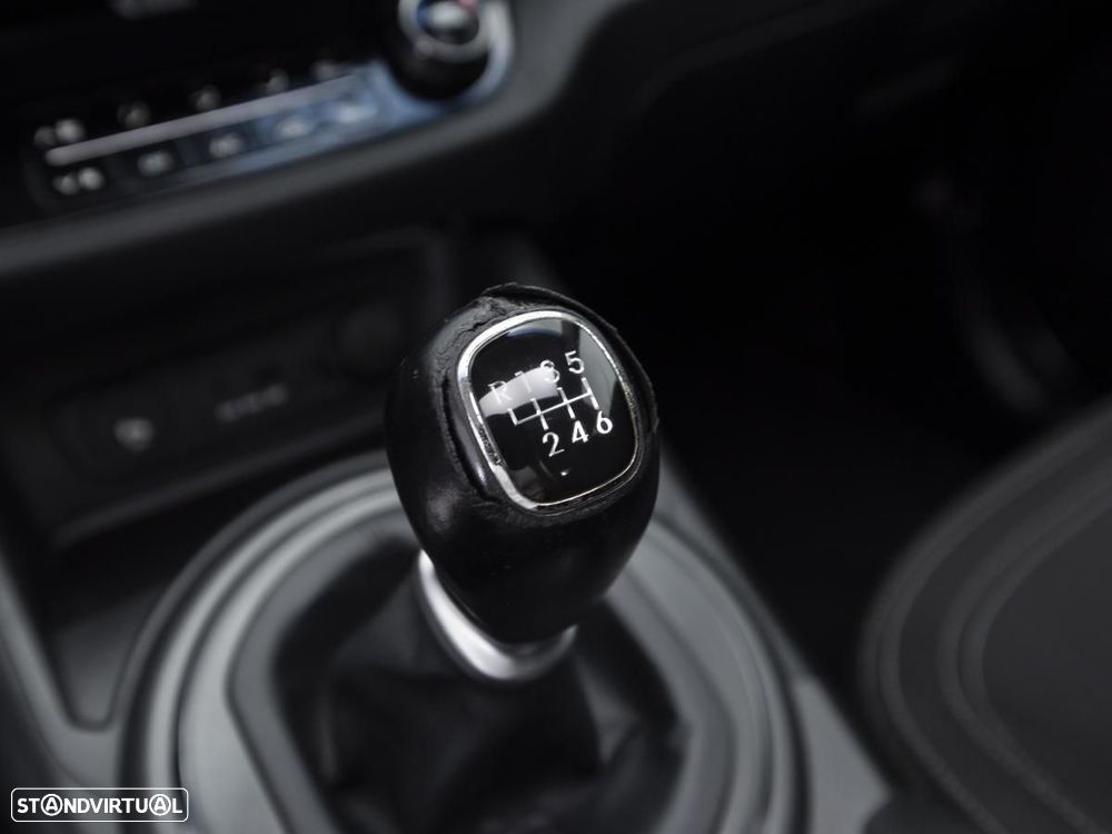 Kia Sportage — fotografia 18