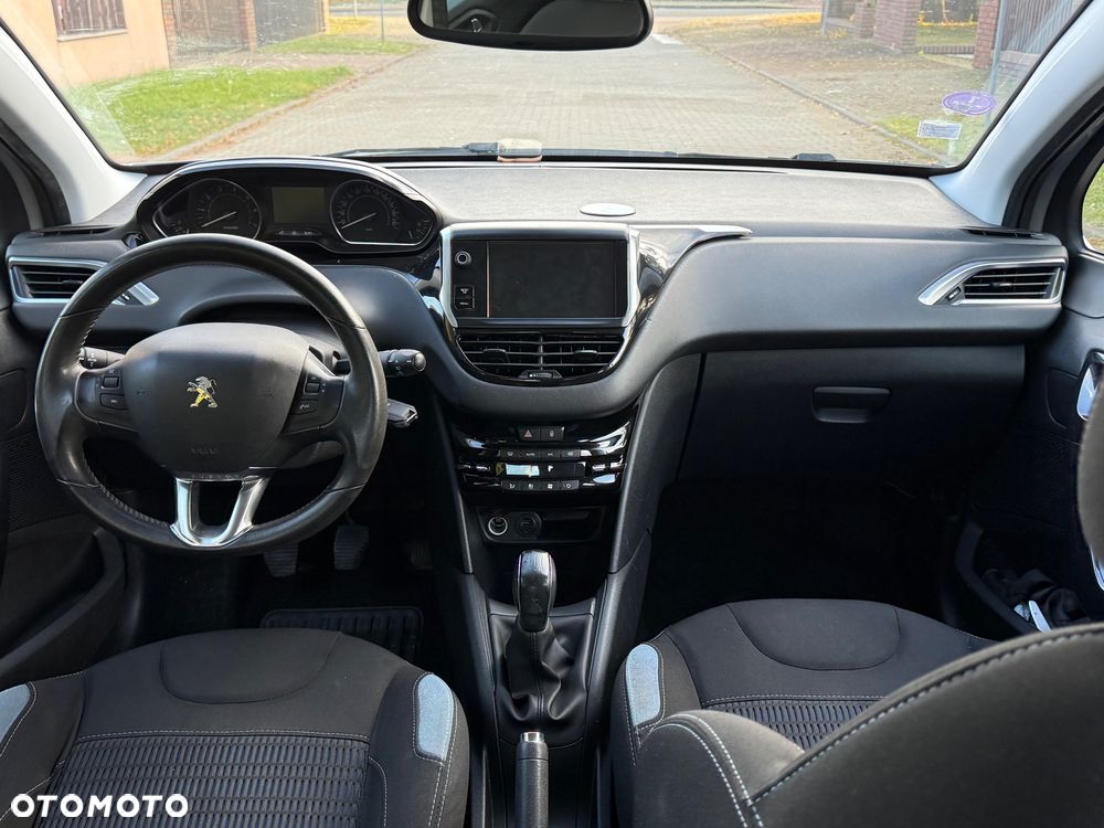 Peugeot 208 - 20