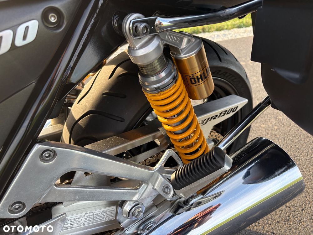 Yamaha XJR - 34