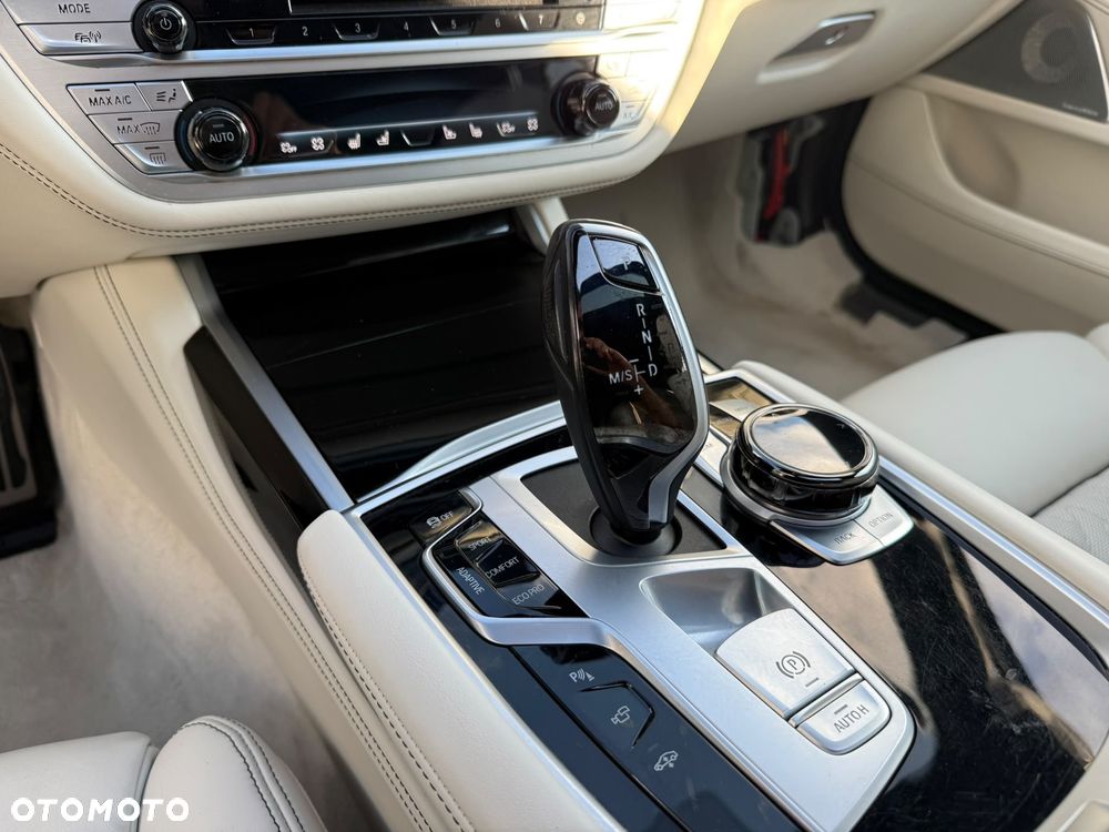 BMW Seria 7 740Ld xDrive - 22