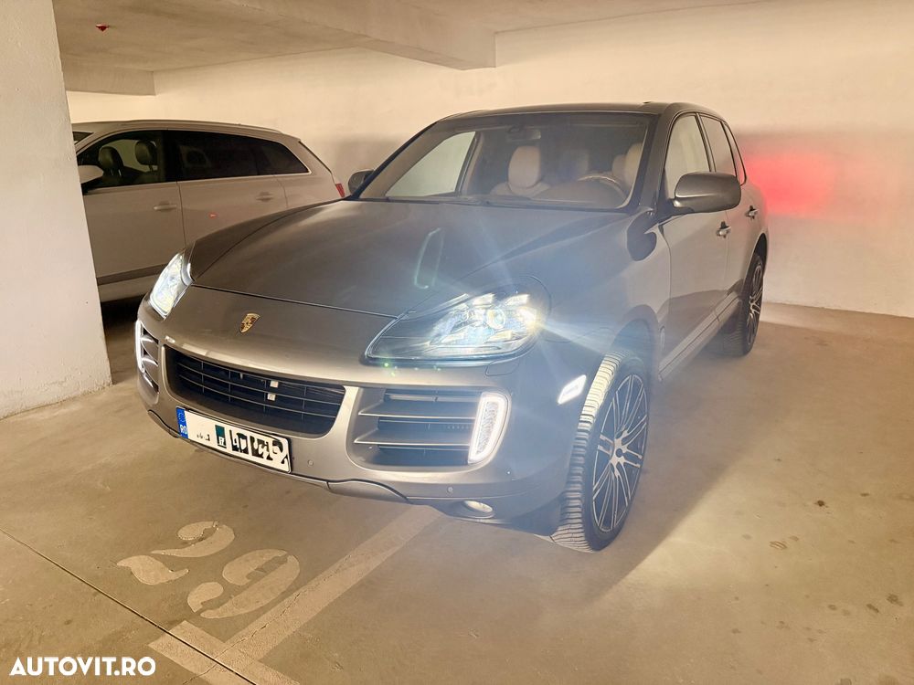 Porsche Cayenne - 12