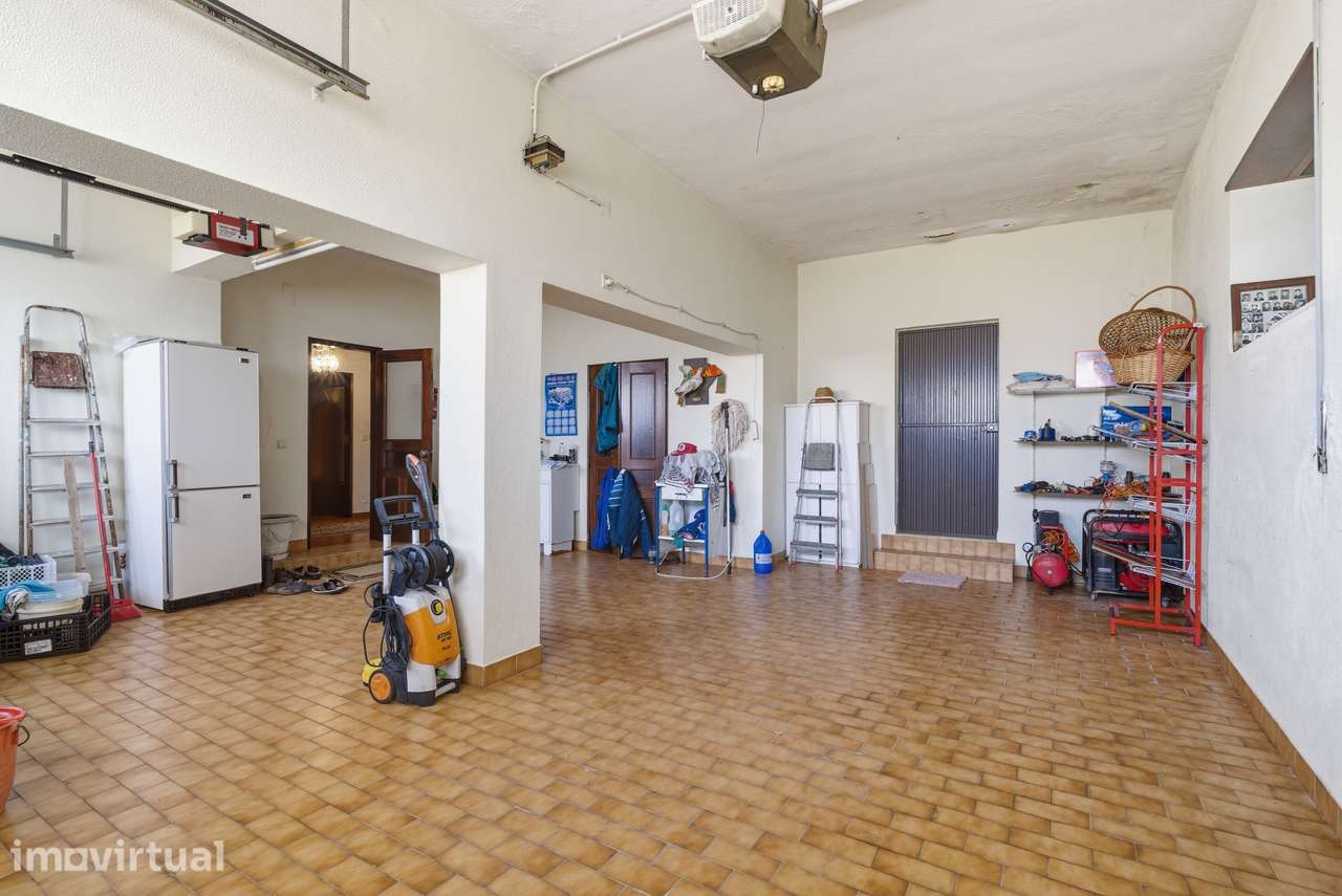 Elegante Moradia T3 com Terraço, Jacuzzi e Excelente Exposição Solar - Grande imagem: 2/25